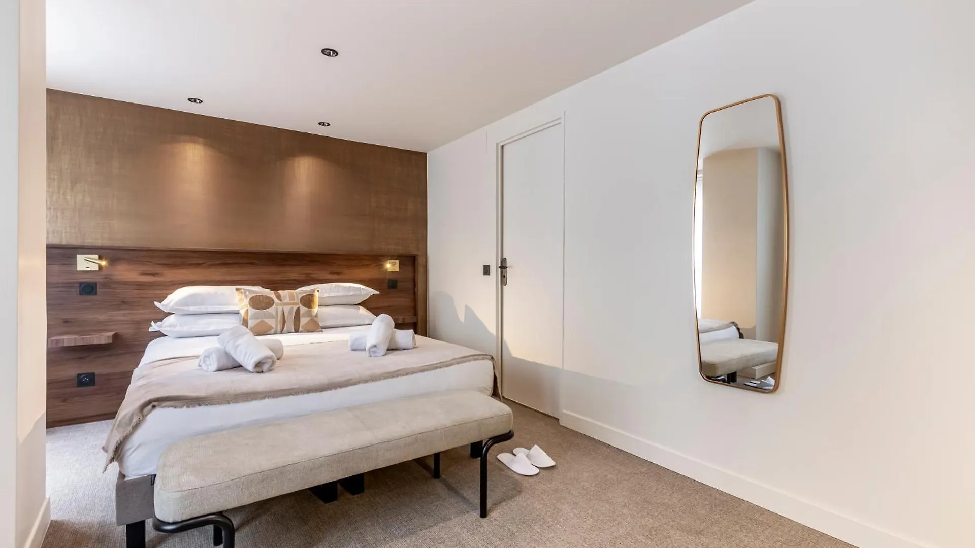 Le Monsieur By Sweett Hotel Paris 4*,  France