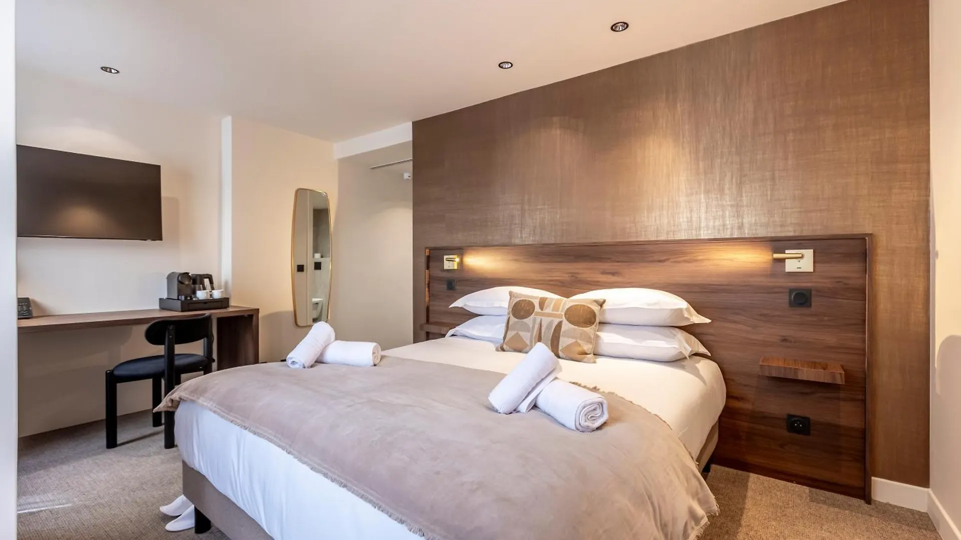 Le Monsieur By Sweett Otel Paris Fransa