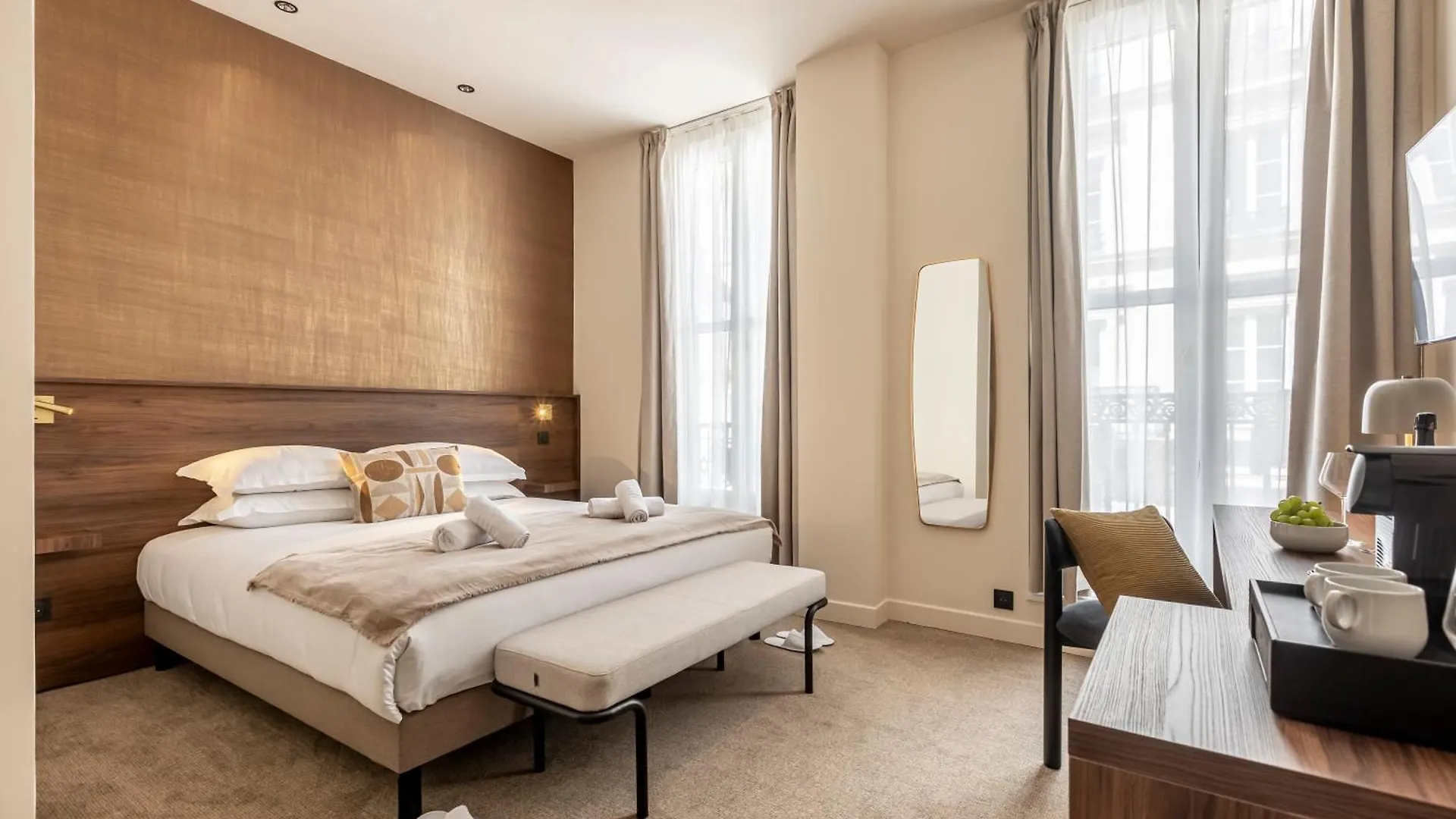 ****  Le Monsieur By Sweett Otel Paris Fransa